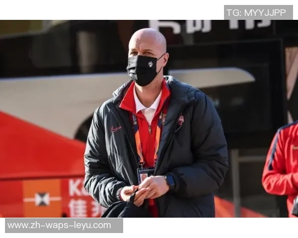 西甲赛程引争议巴萨女足欧冠决赛遭保级战挤压引球迷不满